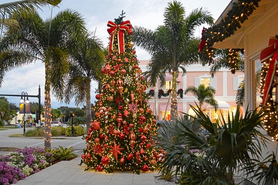 Naples, fl 34120 united states + google map. Christmas in Naples, Florida 2022 Festive Events for Your Tropical